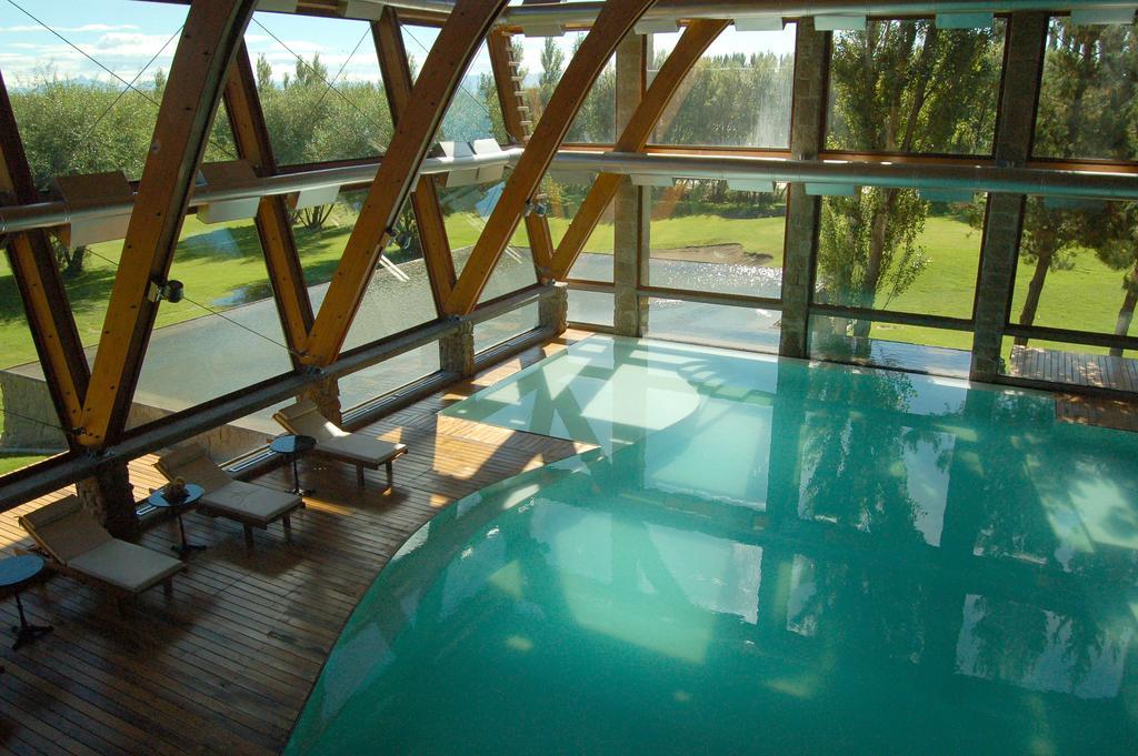 Hotel Posada Los Alamos El Calafate Bagian luar foto