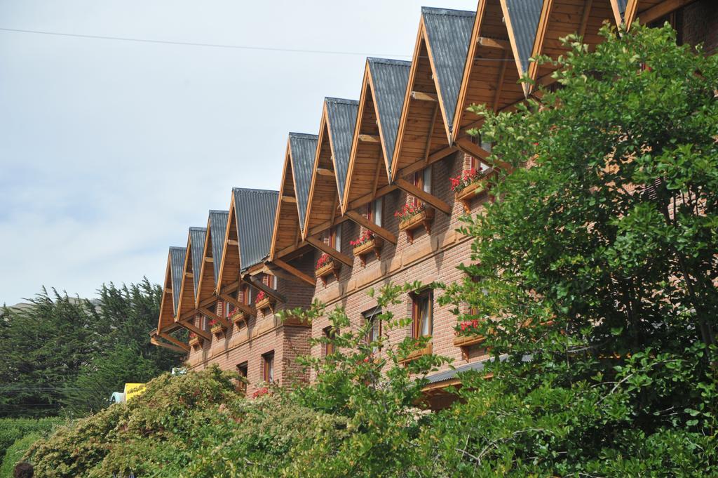 Hotel Posada Los Alamos El Calafate Bagian luar foto