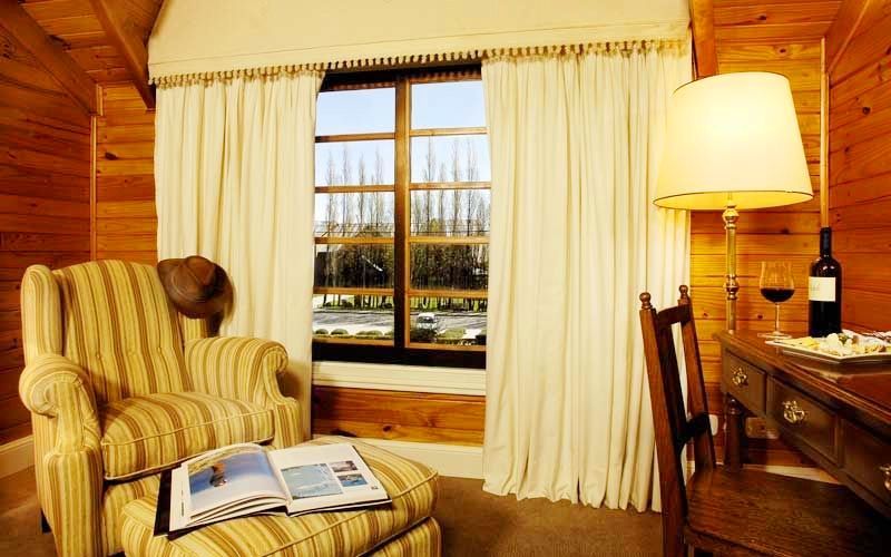 Hotel Posada Los Alamos El Calafate Bagian luar foto