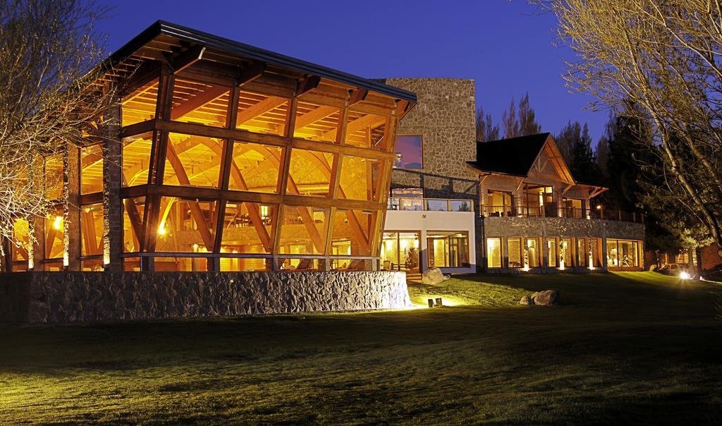 Hotel Posada Los Alamos El Calafate Bagian luar foto