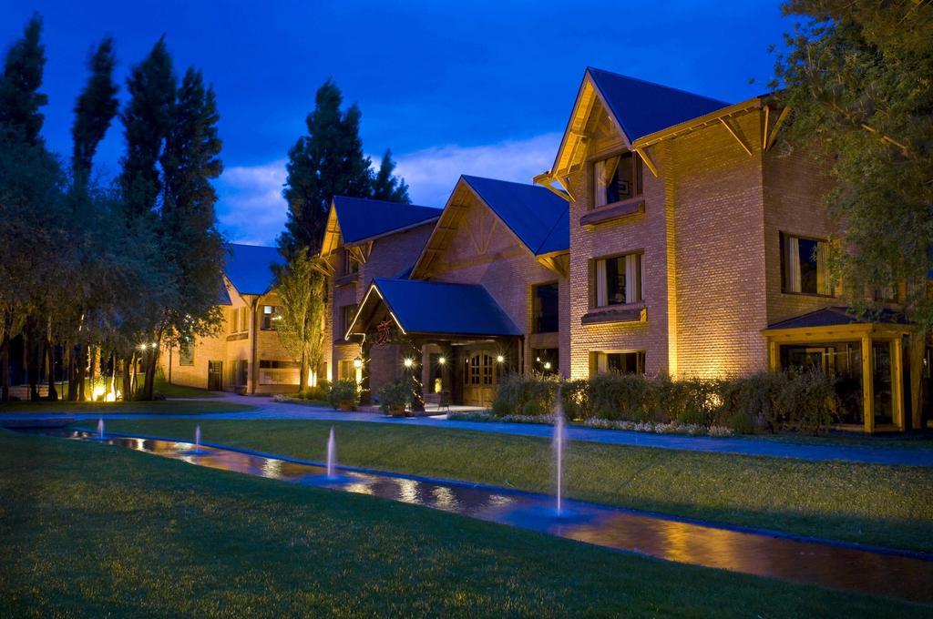 Hotel Posada Los Alamos El Calafate Bagian luar foto