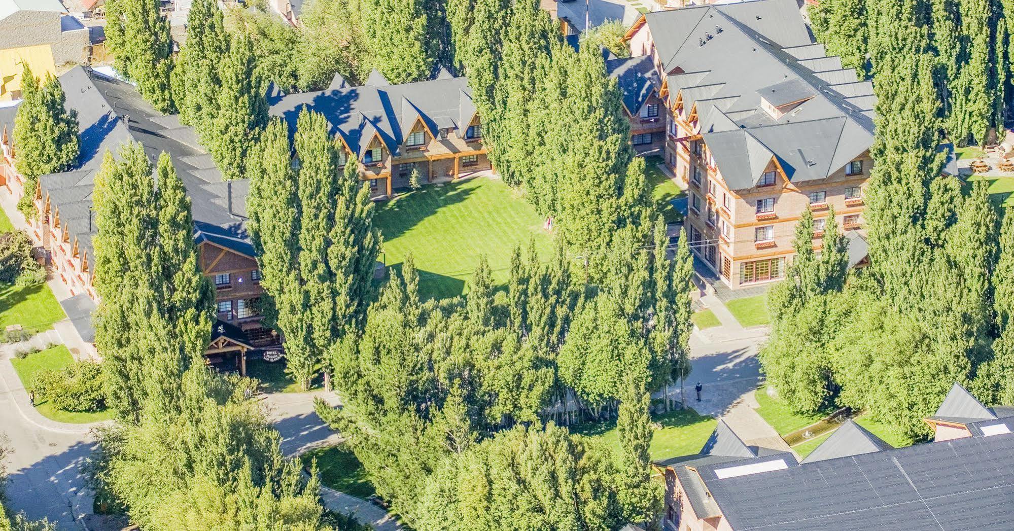 Hotel Posada Los Alamos El Calafate Bagian luar foto
