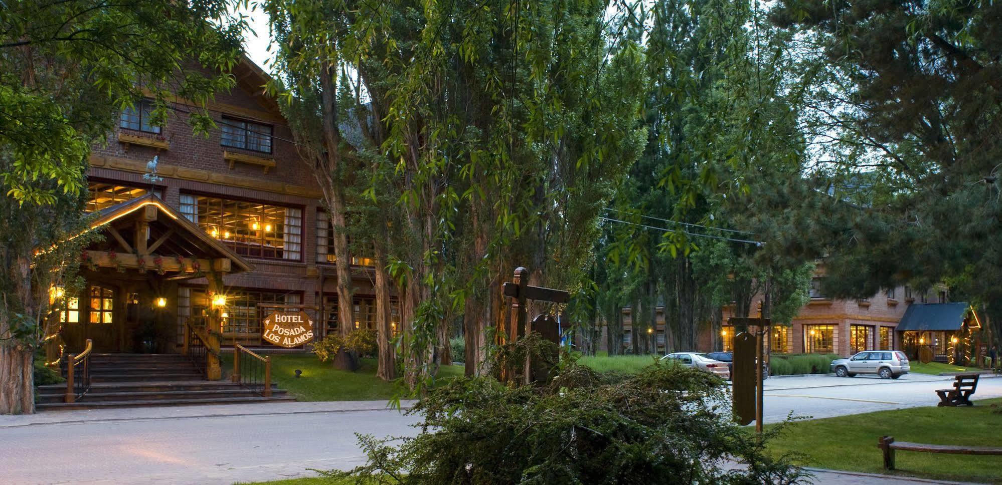 Hotel Posada Los Alamos El Calafate Bagian luar foto